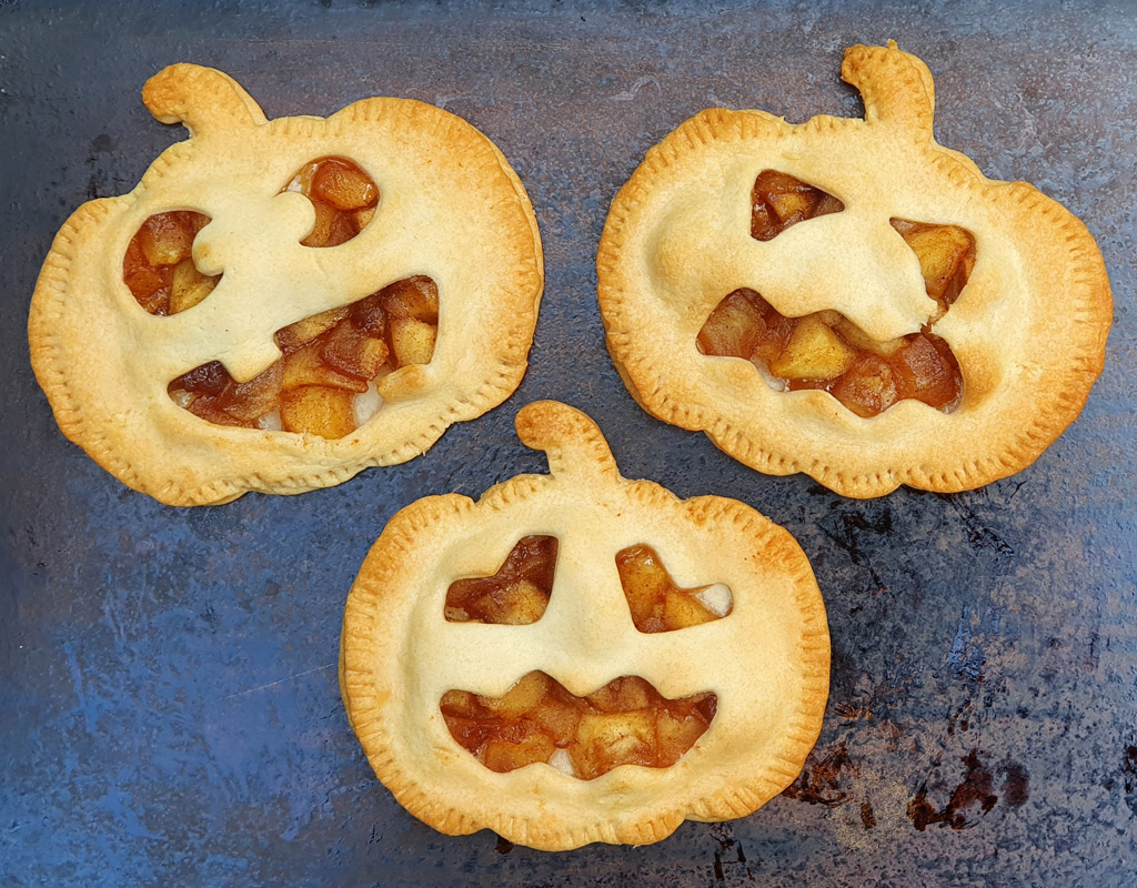 Halloween mini töklámpás almás pite
